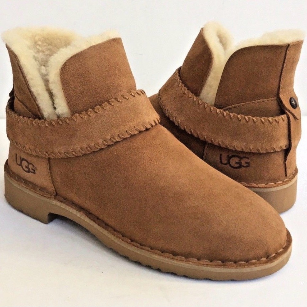 UGG McKay Bootie Size 6